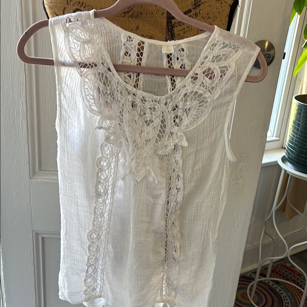 Cotton gauze sleeveless top